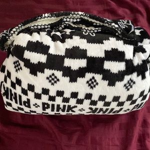 VS PINK SHERPA BLANKET